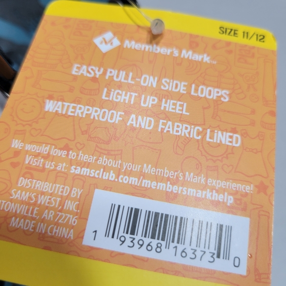 NEW Light Up Rain boots, Ocean SHARKS design, kid size 11 12 - Picture 8 of 9